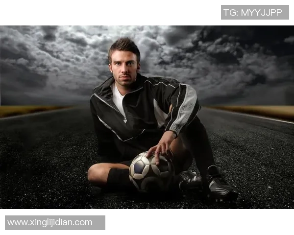 全球足球巨星精美壁纸合集 助你欣赏经典球场瞬间与璀璨球星风采